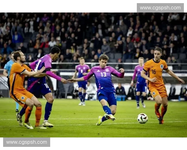 冠欧联杯再创新高 展现欧洲足球新格局与精彩对决